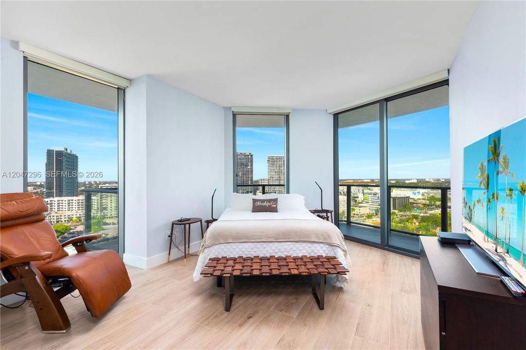 For Rent: $4,850 (2 beds, 2 baths, 1141 Square Feet)