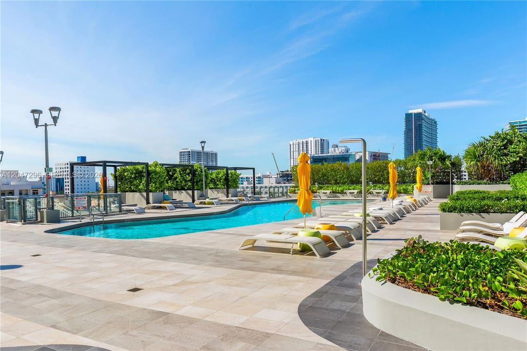 For Rent: $4,850 (2 beds, 2 baths, 1141 Square Feet)