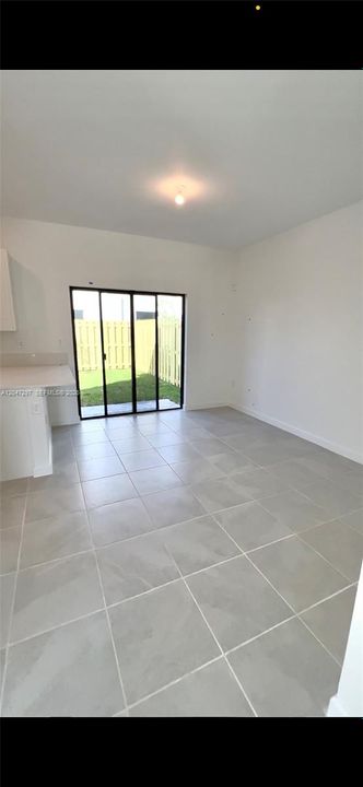 En Renta: $2,700 (3 camas, 2 baños, 1943 Pies cuadrados)