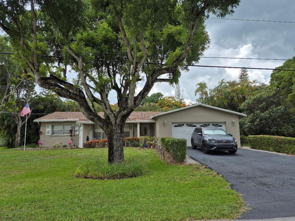 11500 sw 3 ext front
