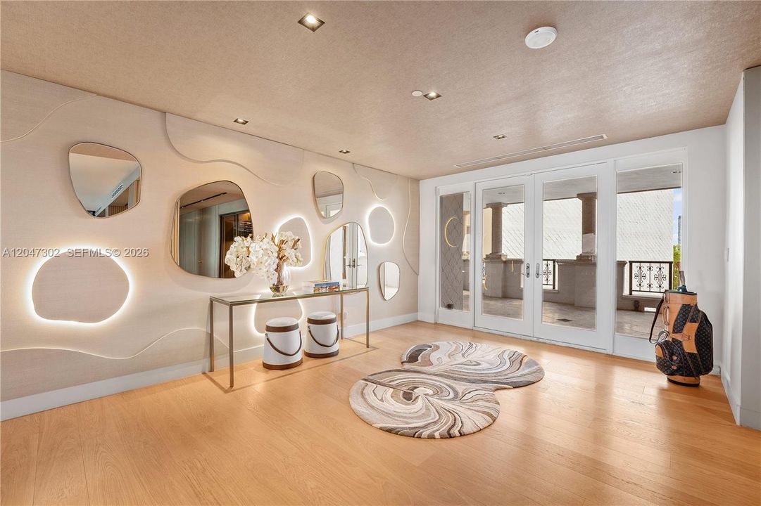 En Renta: $75,000 (5 camas, 5 baños, 6120 Pies cuadrados)