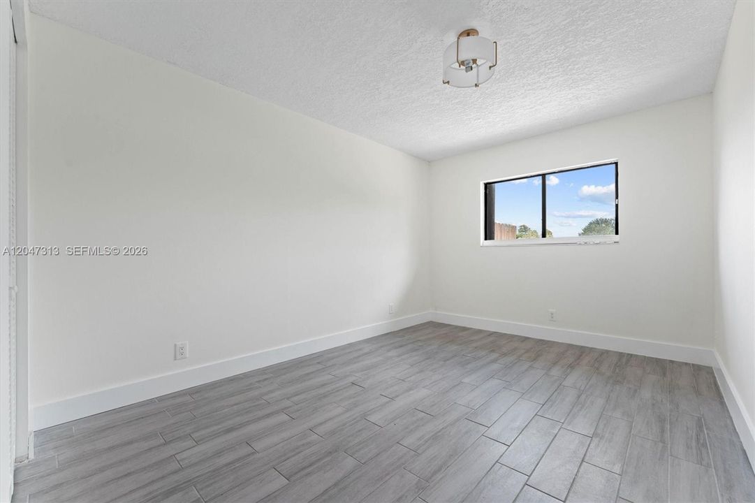 For Rent: $2,700 (2 beds, 2 baths, 917 Square Feet)