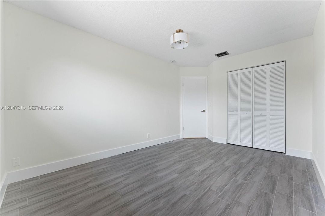 For Rent: $2,700 (2 beds, 2 baths, 917 Square Feet)