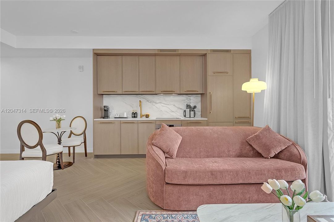 For Rent: $4,000 (0 beds, 1 baths, 0 Square Feet)