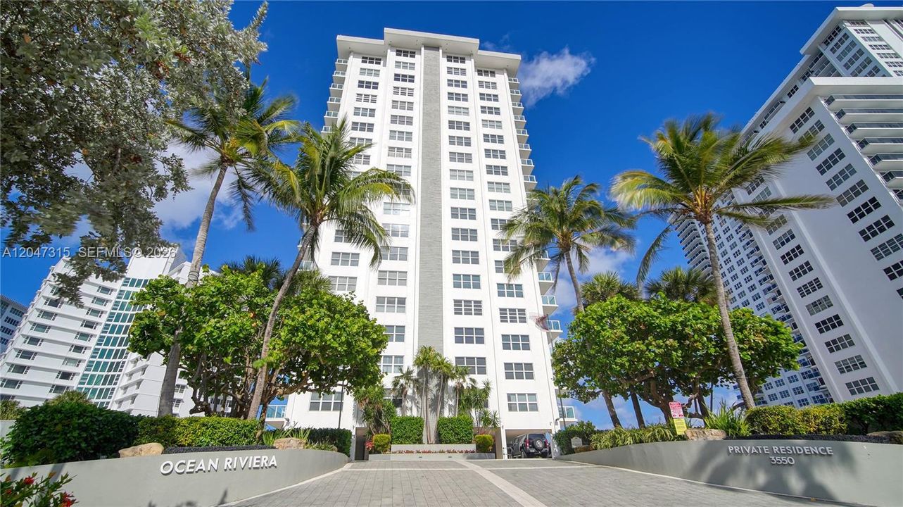 For Rent: $3,300 (1 beds, 1 baths, 1000 Square Feet)