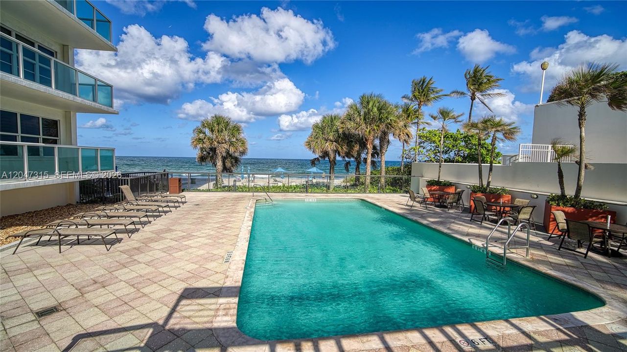 For Rent: $3,300 (1 beds, 1 baths, 1000 Square Feet)
