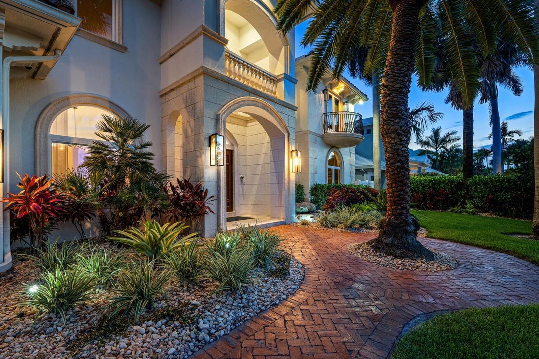 ENTRANCE_WALKWAY_SUNSET