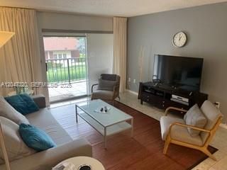 В аренду: $2,200 (1 спален, 1 ванн, 778 Квадратных фут)