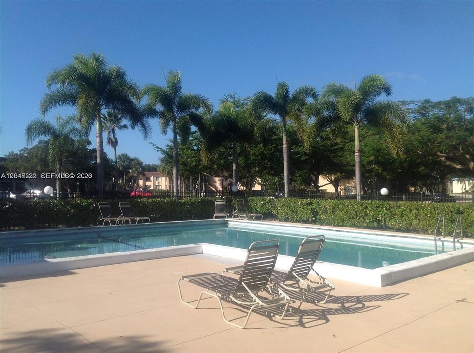 For Rent: $2,300 (2 beds, 2 baths, 946 Square Feet)