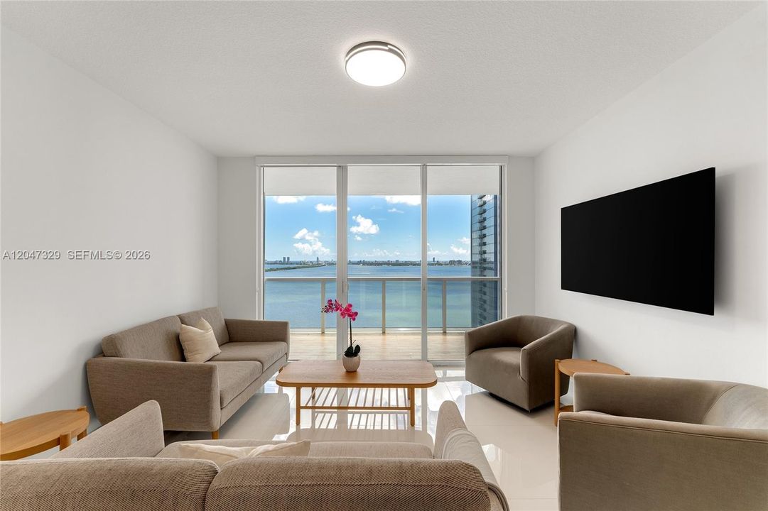 For Sale: $828,000 (3 beds, 3 baths, 1432 Square Feet)