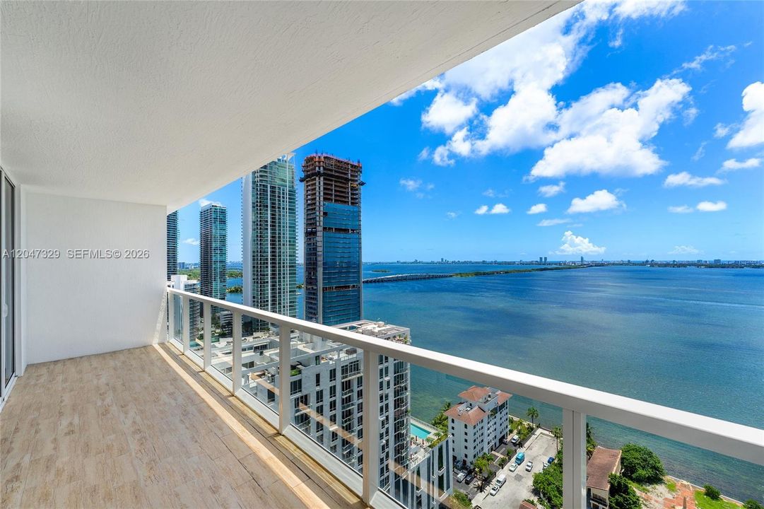 For Sale: $828,000 (3 beds, 3 baths, 1432 Square Feet)