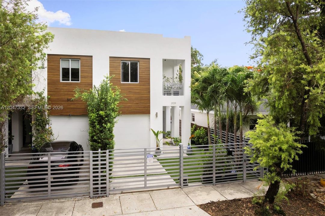 For Sale: $2,050,000 (3 beds, 4 baths, 2291 Square Feet)