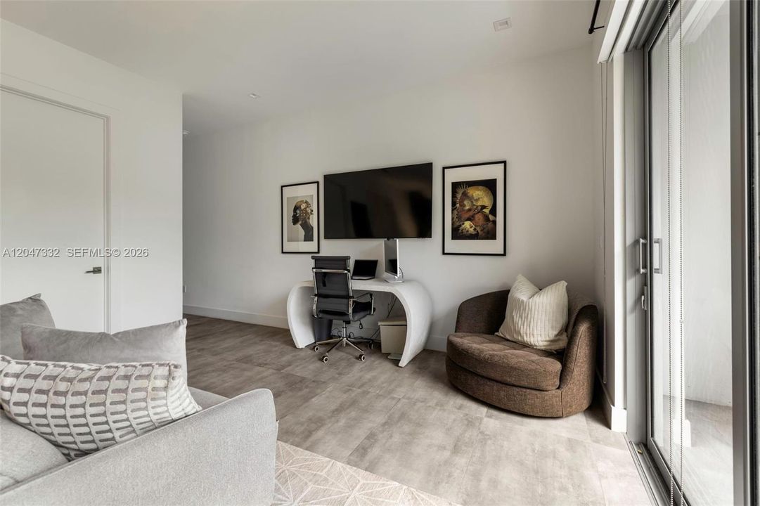 For Sale: $2,050,000 (3 beds, 4 baths, 2291 Square Feet)