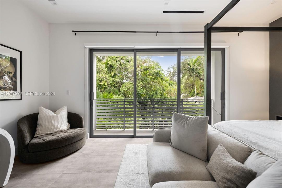 For Sale: $2,050,000 (3 beds, 4 baths, 2291 Square Feet)
