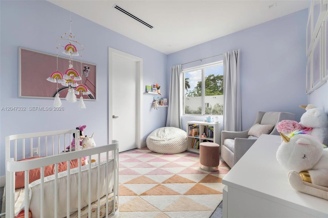 For Sale: $2,050,000 (3 beds, 4 baths, 2291 Square Feet)