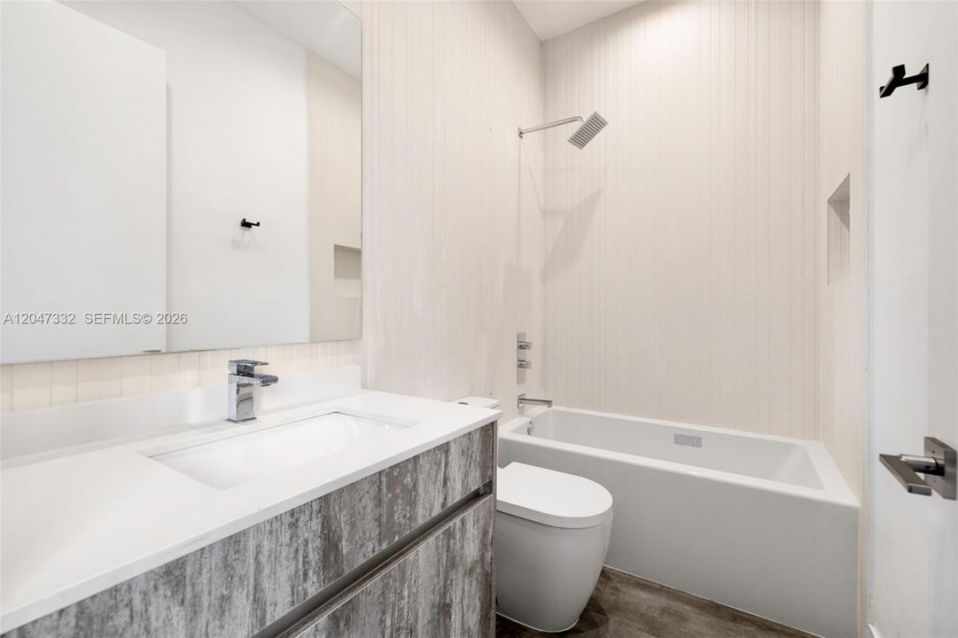For Sale: $2,050,000 (3 beds, 4 baths, 2291 Square Feet)