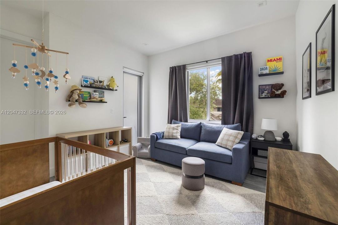 For Sale: $2,050,000 (3 beds, 4 baths, 2291 Square Feet)