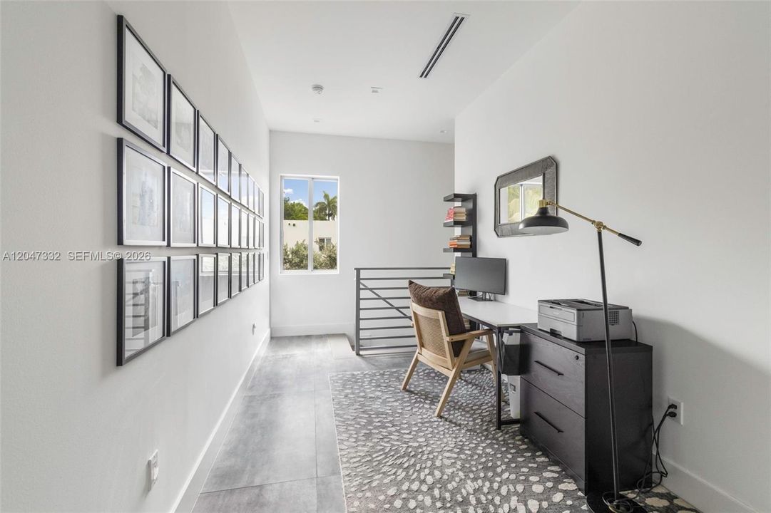 For Sale: $2,050,000 (3 beds, 4 baths, 2291 Square Feet)