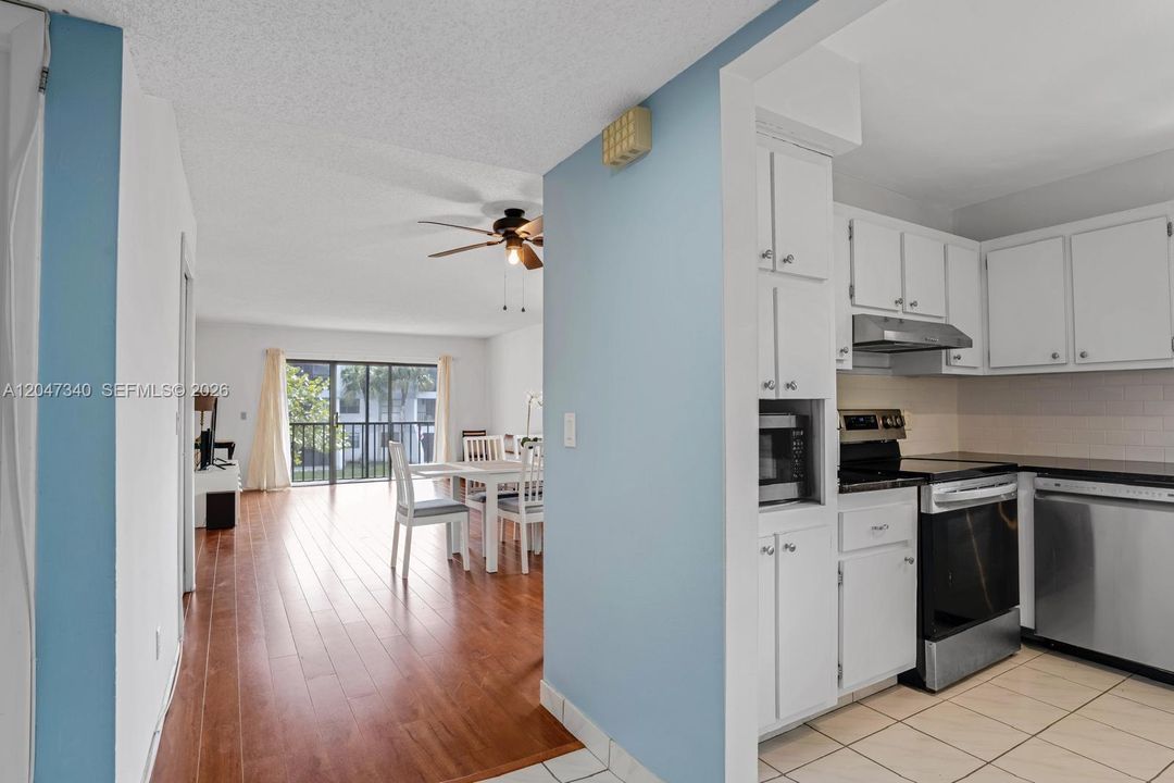 En Venta: $259,000 (2 camas, 2 baños, 1231 Pies cuadrados)