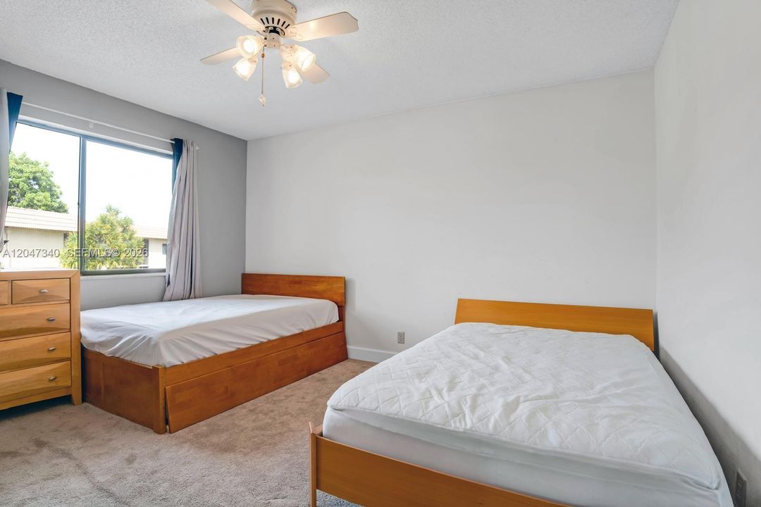 En Venta: $259,000 (2 camas, 2 baños, 1231 Pies cuadrados)