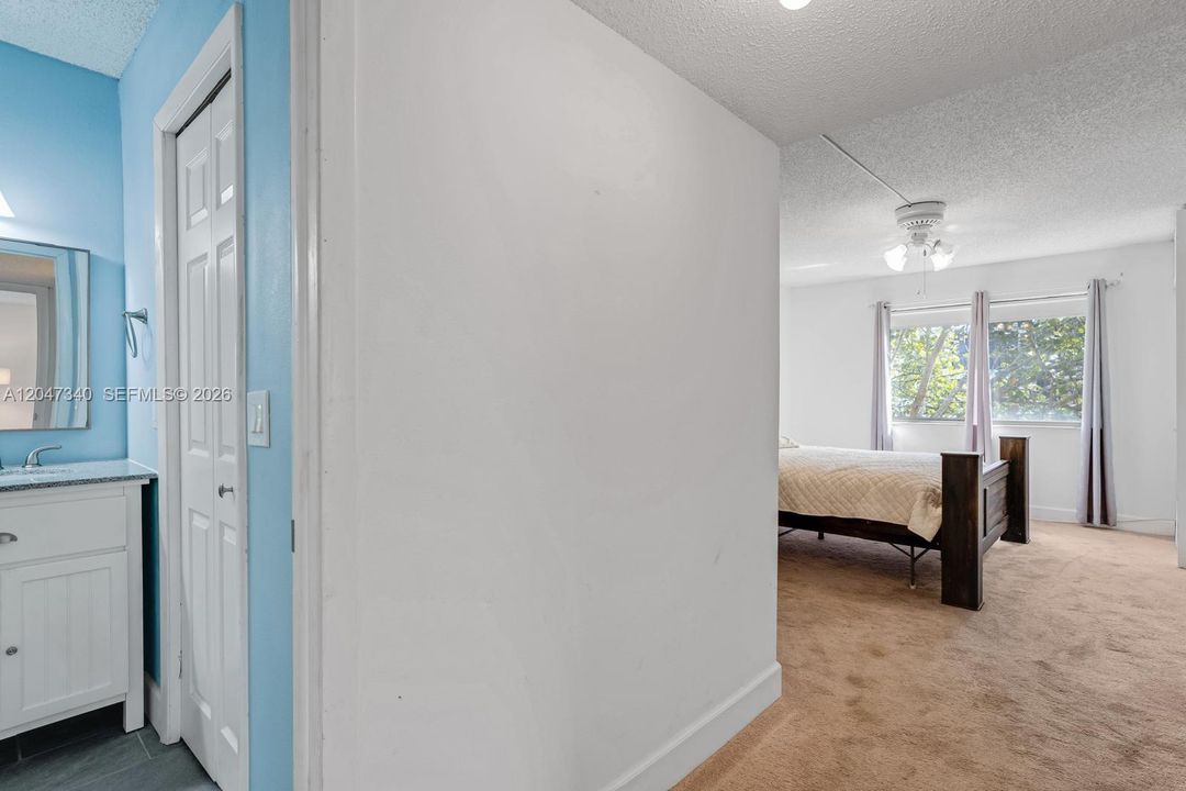 En Venta: $259,000 (2 camas, 2 baños, 1231 Pies cuadrados)