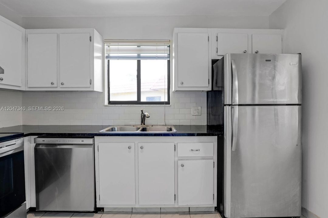 En Venta: $259,000 (2 camas, 2 baños, 1231 Pies cuadrados)