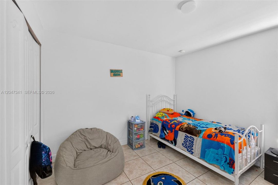 На продажу: $295,000 (3 спален, 2 ванн, 1272 Квадратных фут)