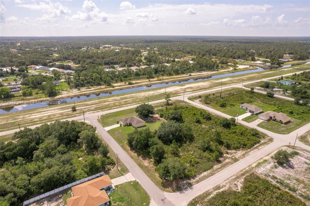 На продажу: $295,000 (3 спален, 2 ванн, 1272 Квадратных фут)