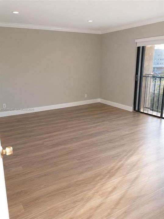 For Rent: $1,600 (1 beds, 1 baths, 768 Square Feet)