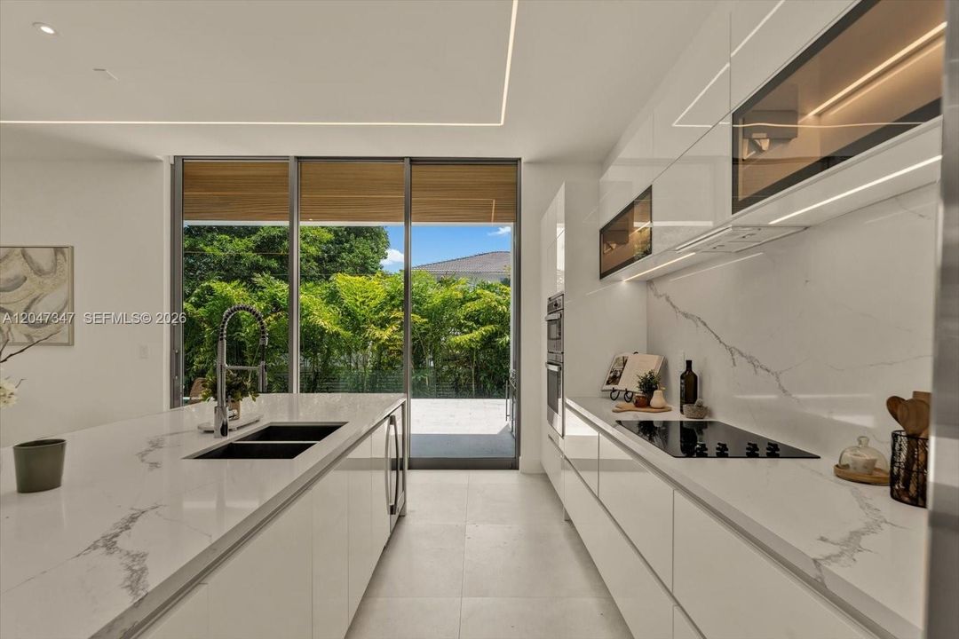 For Sale: $5,450,000 (5 beds, 5 baths, 4410 Square Feet)