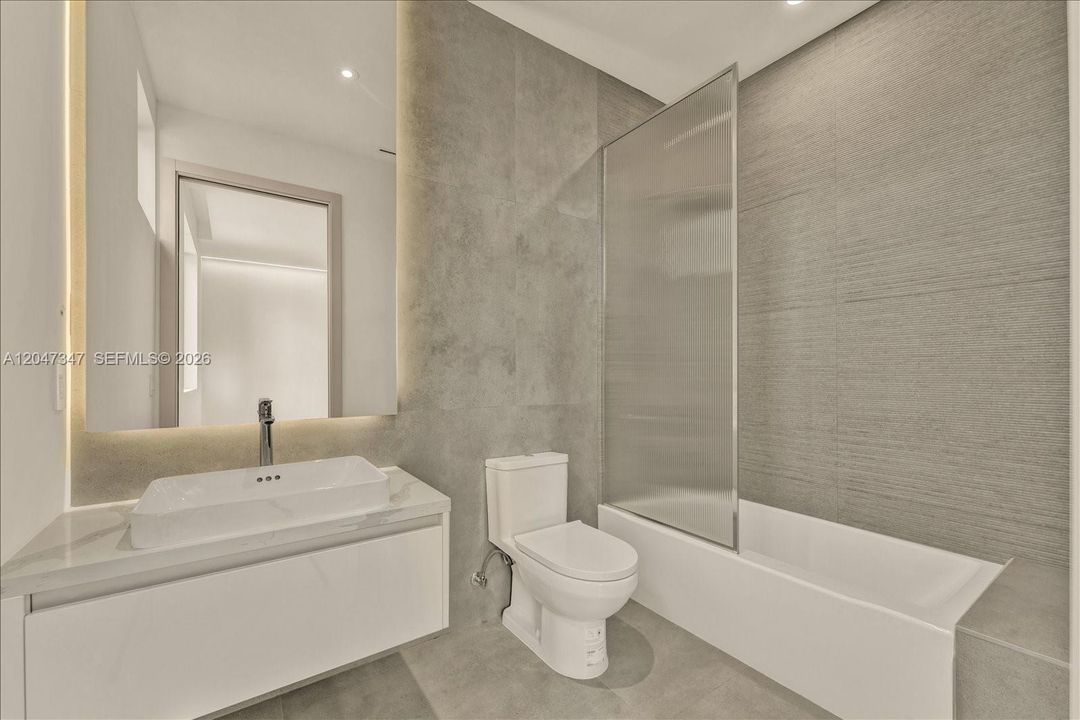 For Sale: $5,450,000 (5 beds, 5 baths, 4410 Square Feet)