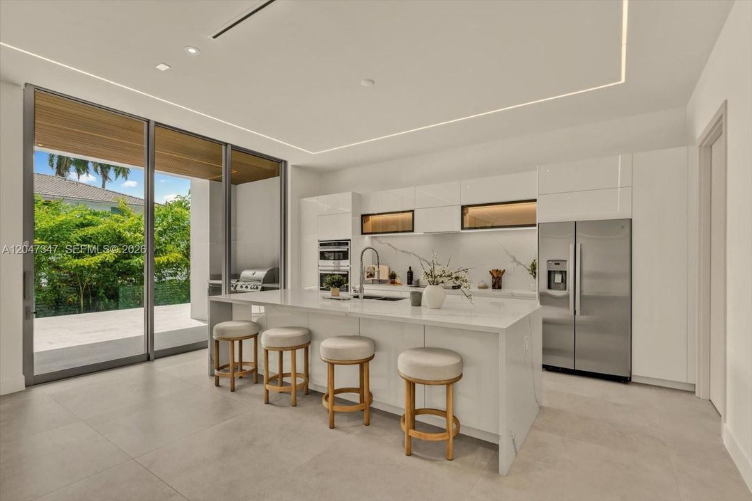 For Sale: $5,450,000 (5 beds, 5 baths, 4410 Square Feet)