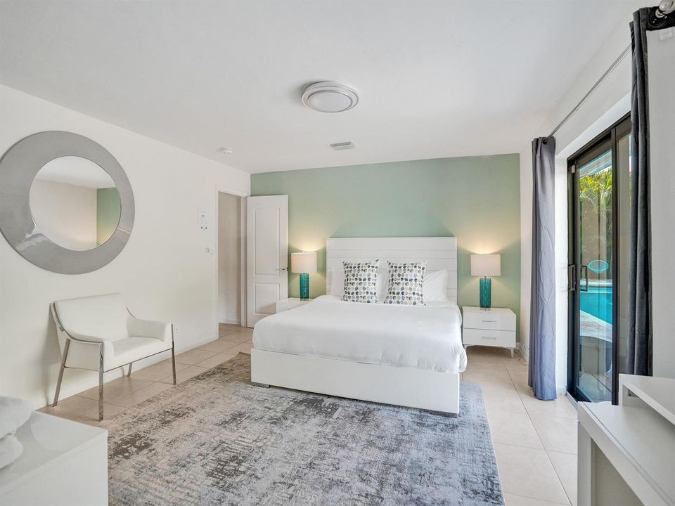 Master Bedroom MAIN