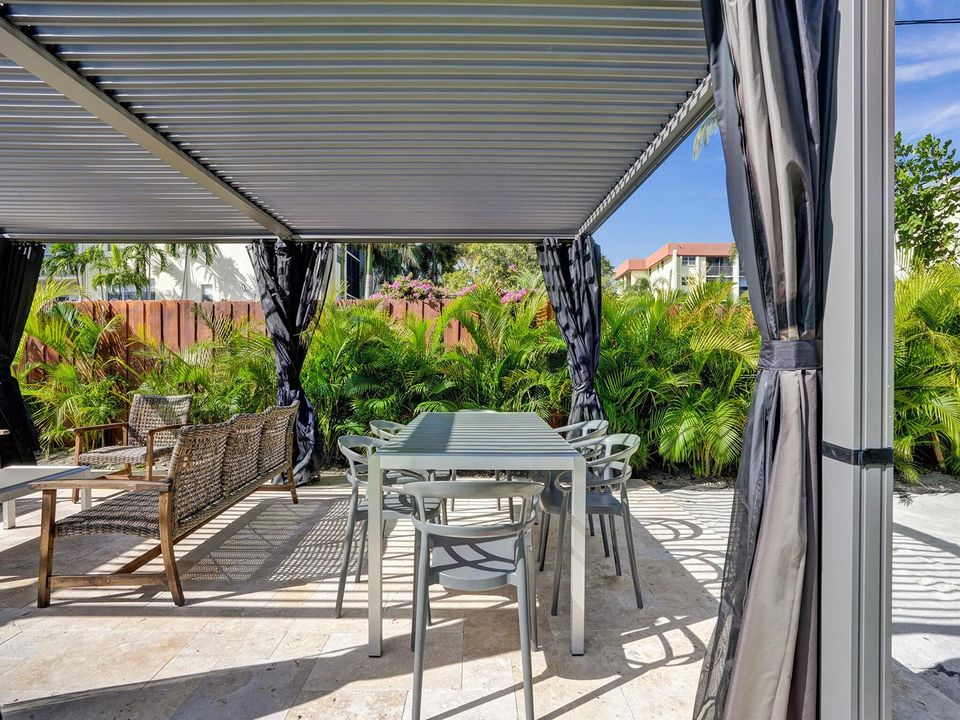 Pergola Dining Table