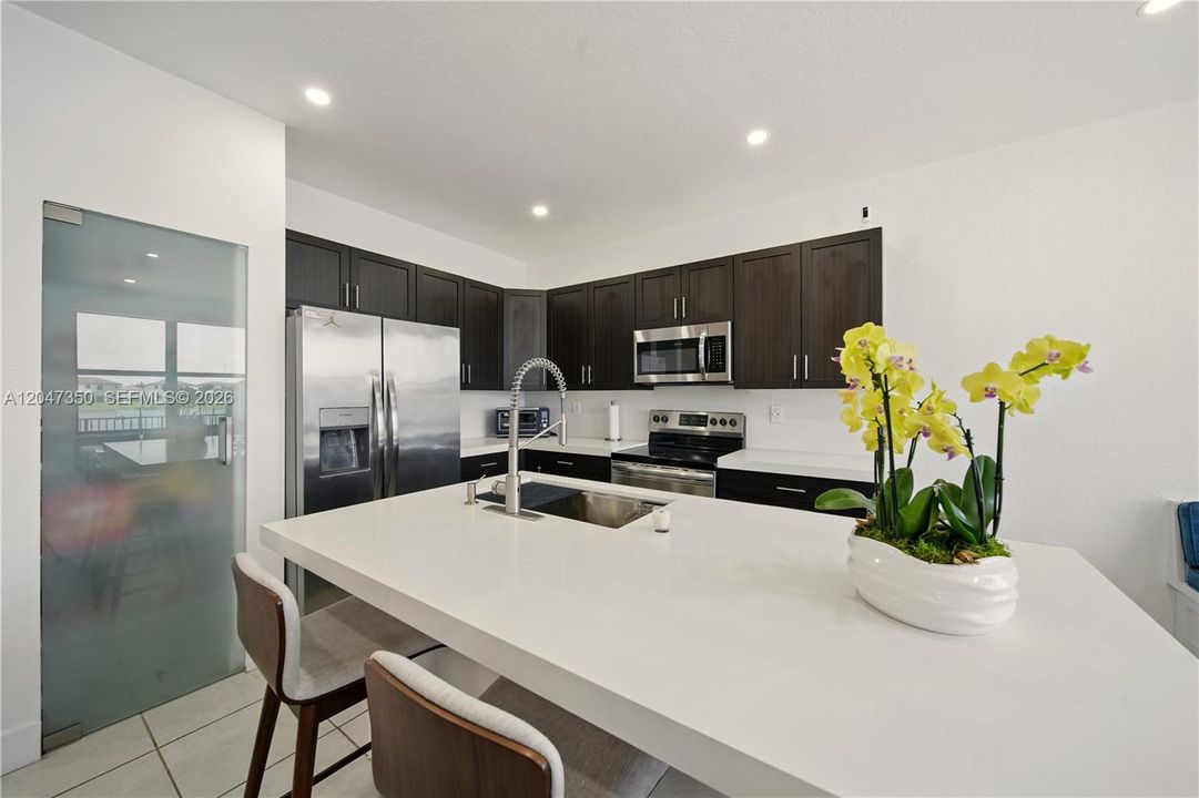 For Rent: $3,500 (3 beds, 2 baths, 1544 Square Feet)