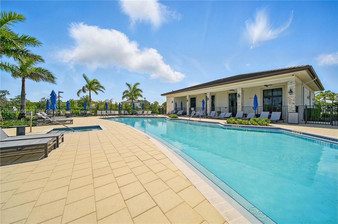 For Rent: $3,500 (3 beds, 2 baths, 1544 Square Feet)