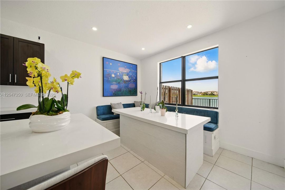 For Rent: $3,500 (3 beds, 2 baths, 1544 Square Feet)