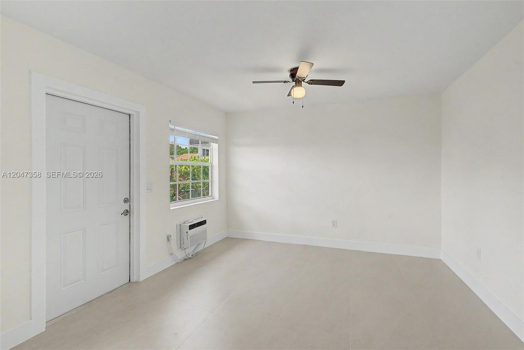 For Rent: $1,585 (1 beds, 1 baths, 600 Square Feet)