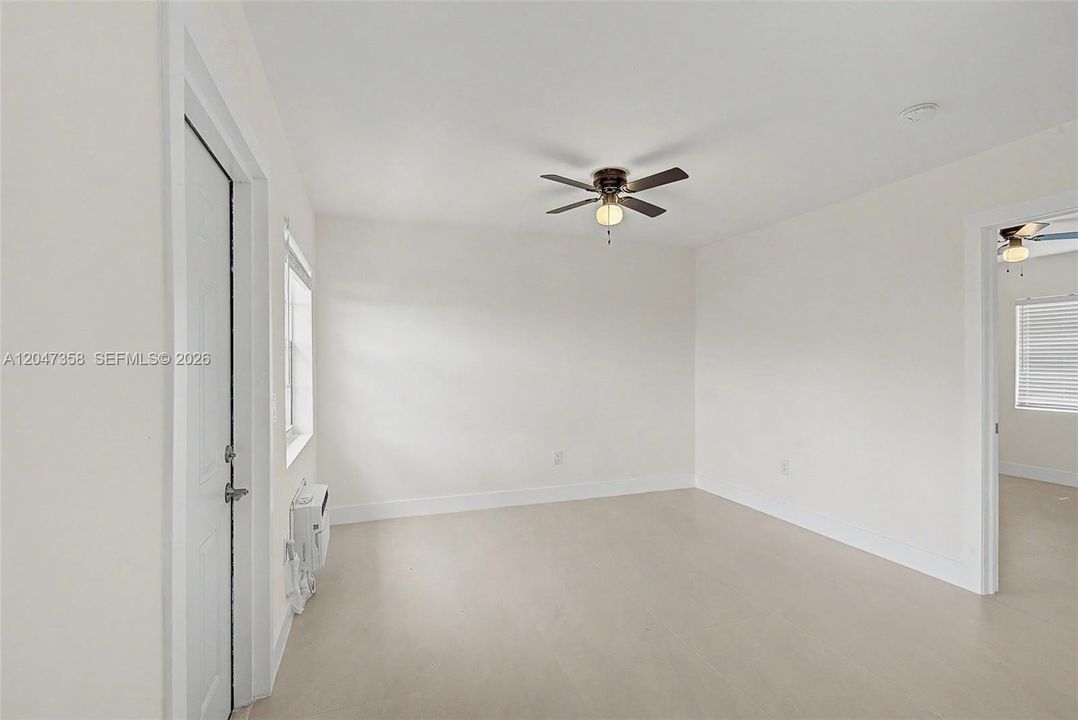 For Rent: $1,585 (1 beds, 1 baths, 600 Square Feet)