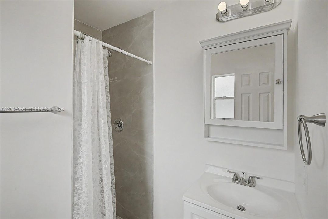 For Rent: $1,585 (1 beds, 1 baths, 600 Square Feet)