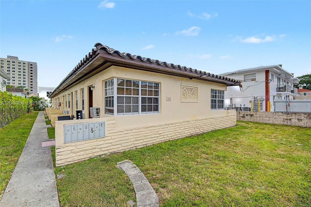 For Rent: $1,585 (1 beds, 1 baths, 600 Square Feet)