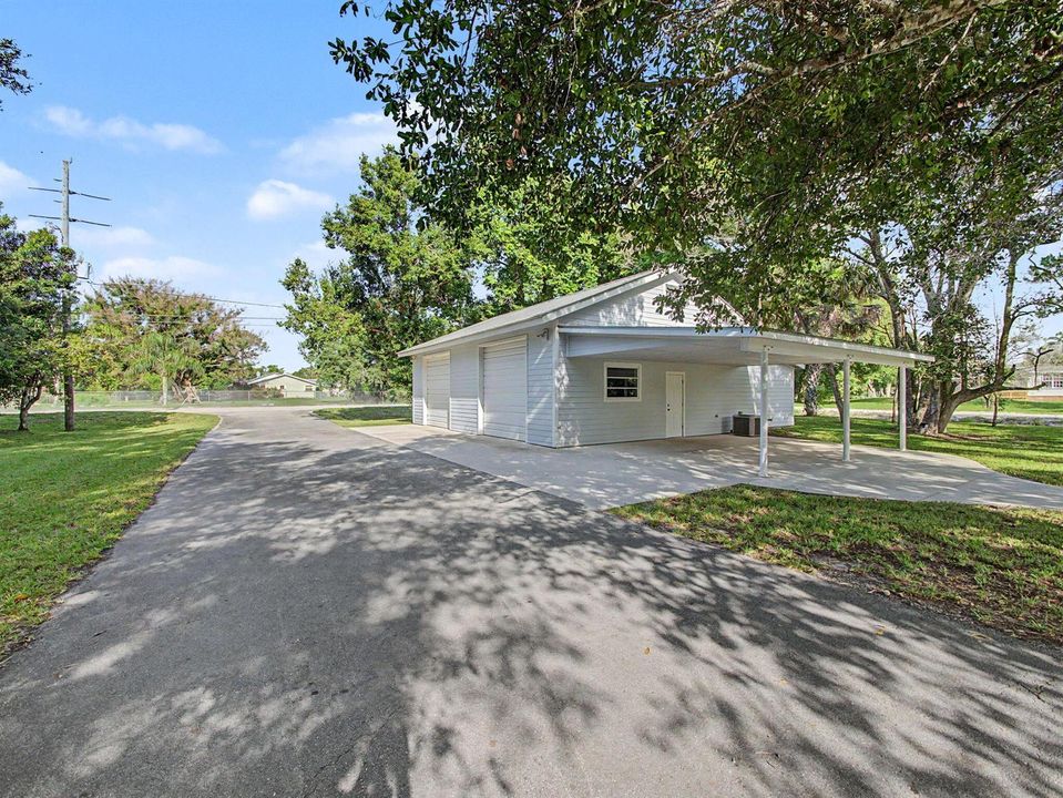 Garage 1