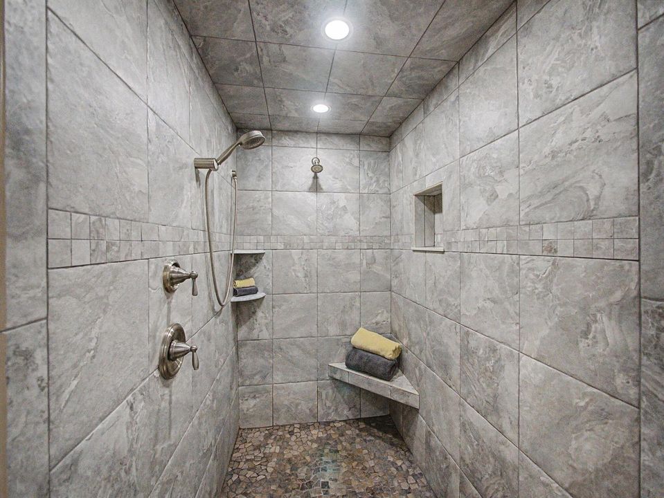 Primary Owners Bath