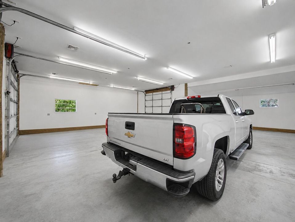 Garage 1