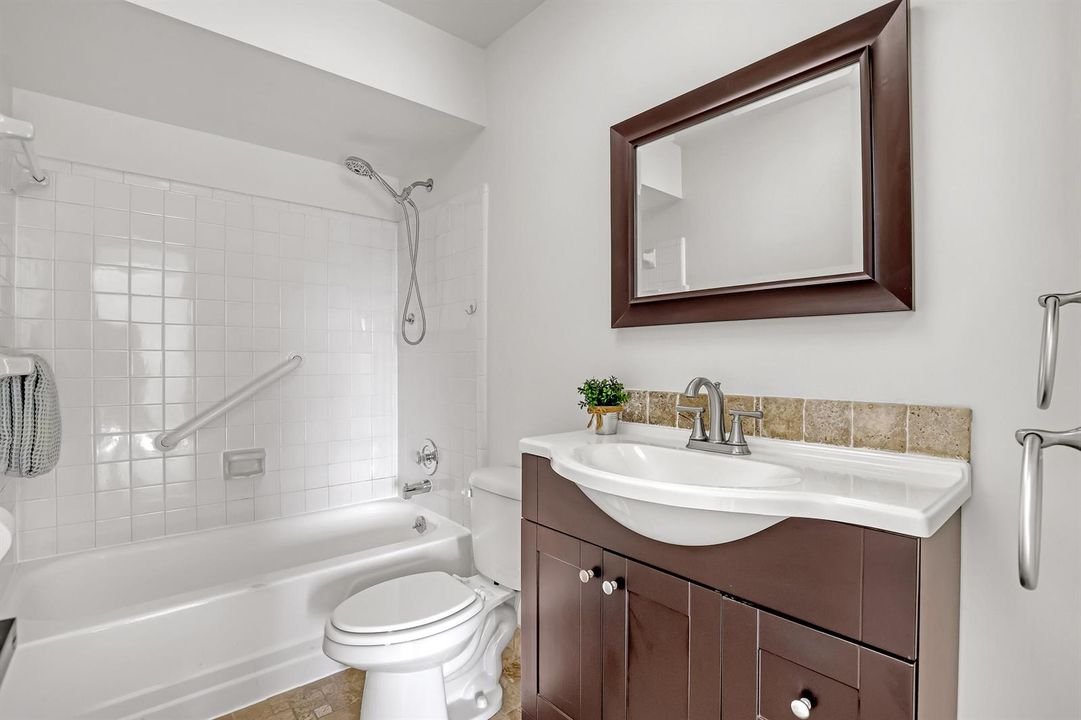 Functional guest bathroom