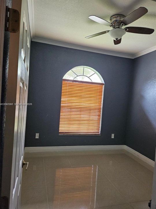 For Sale: $469,900 (3 beds, 2 baths, 1541 Square Feet)