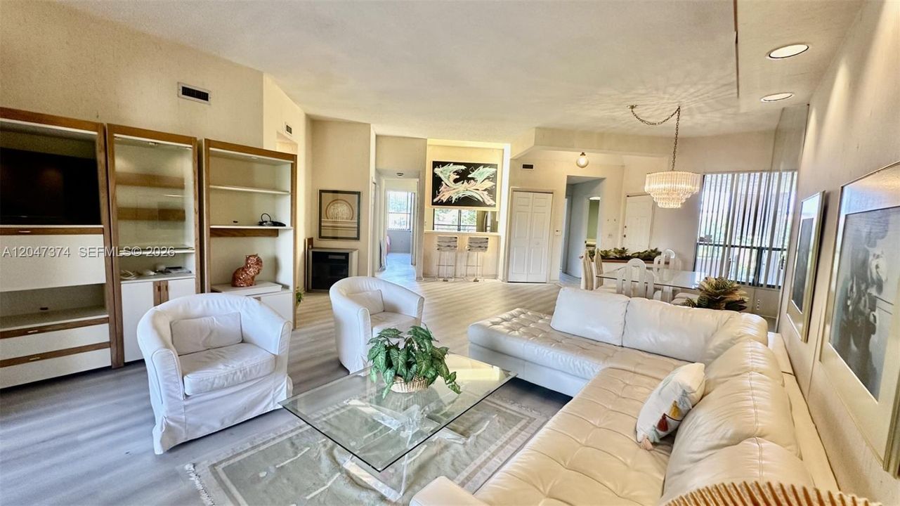 For Rent: $2,900 (3 beds, 3 baths, 1710 Square Feet)