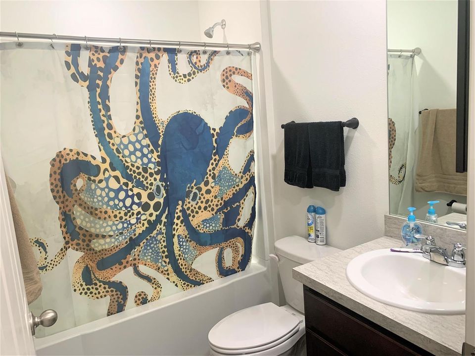 LEAFYGUESTBATH1