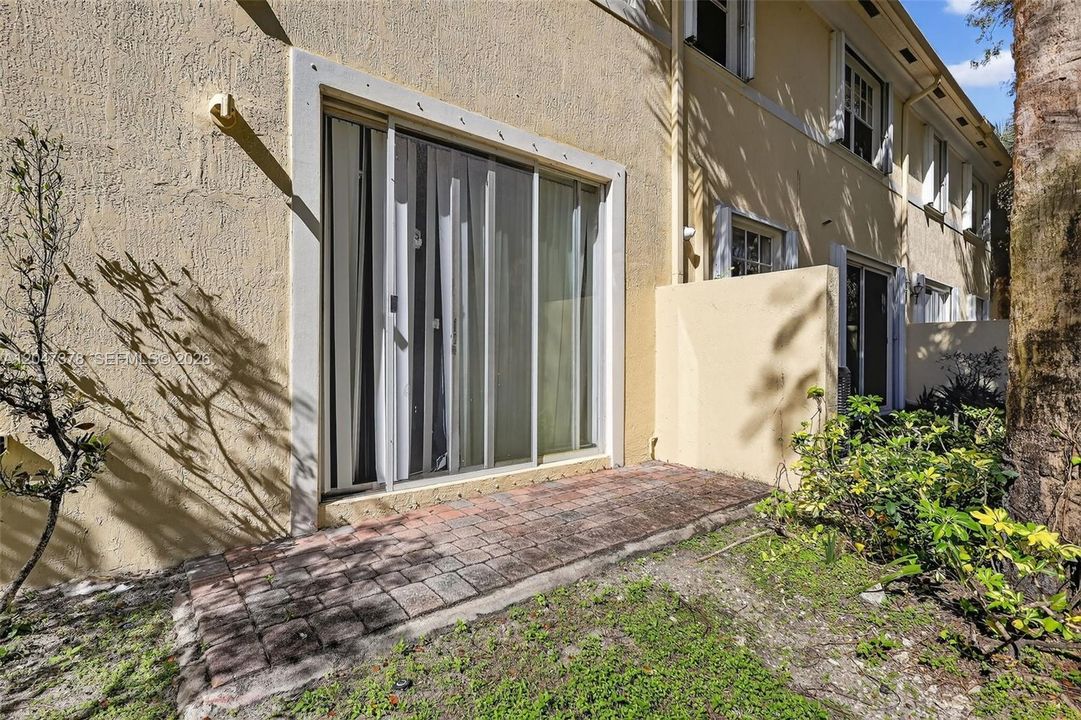 На продажу: $370,000 (3 спален, 2 ванн, 1530 Квадратных фут)