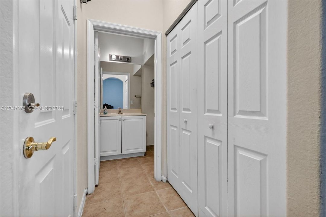 На продажу: $370,000 (3 спален, 2 ванн, 1530 Квадратных фут)